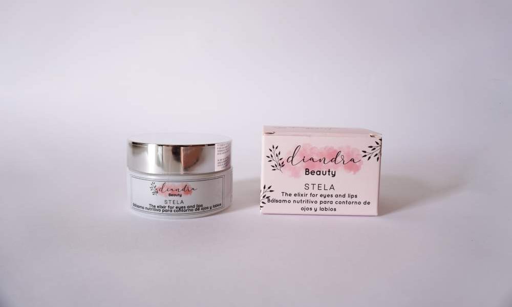 Contorno de ojos y labios